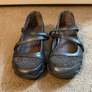 Skechers Metallic Gray Women’s Shoes
